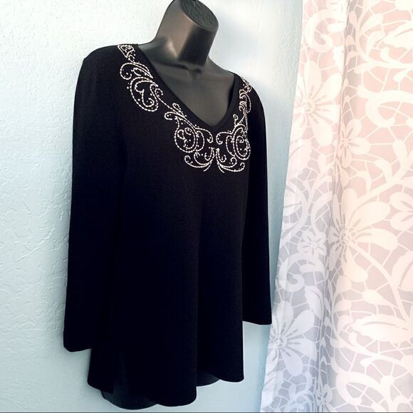 Cable & Gauge Black Embroidered Embellished Knit Sweater Top Size Medium - Picture 4 of 8